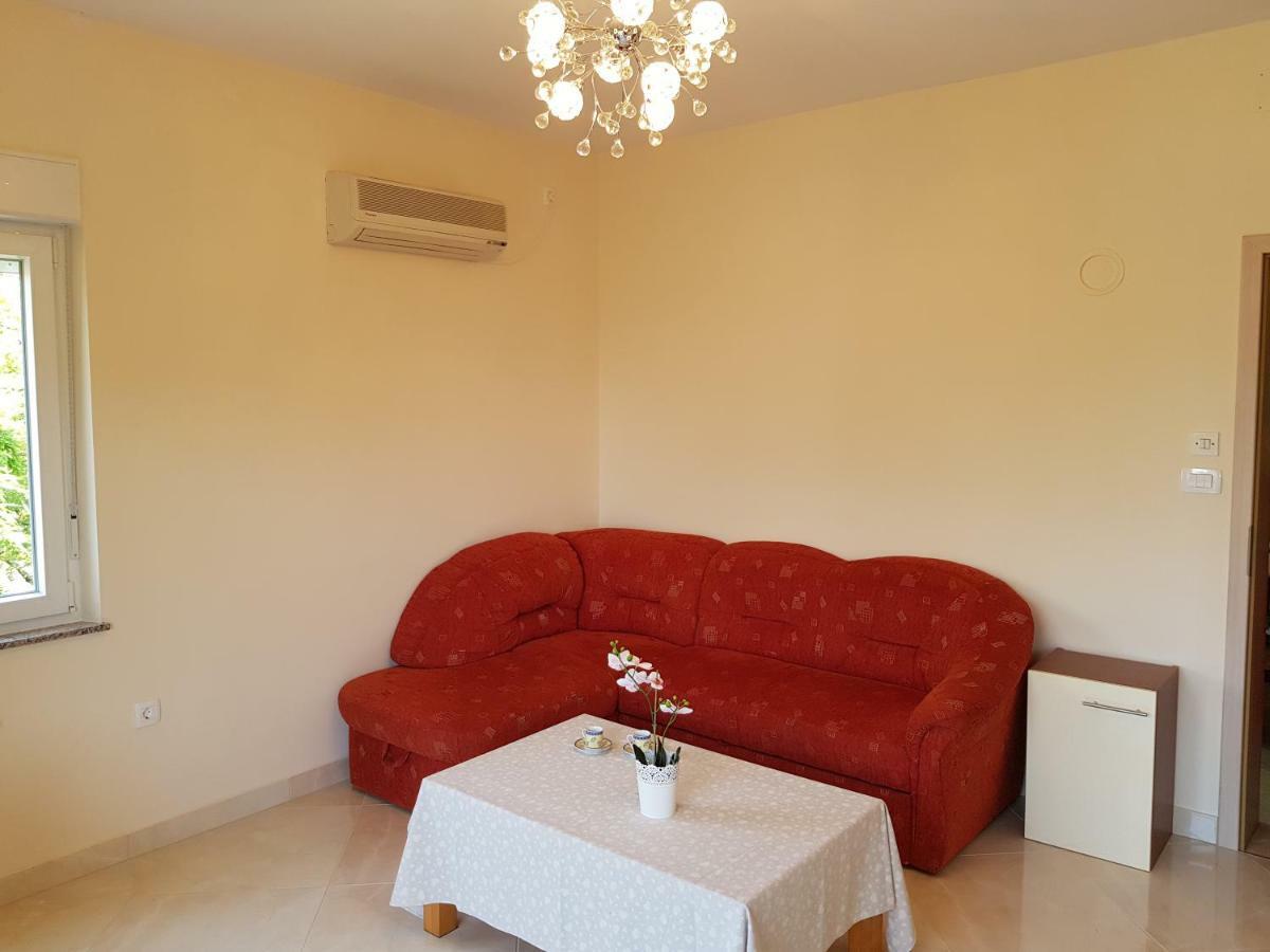 Apartman Vesna Malinska Εξωτερικό φωτογραφία